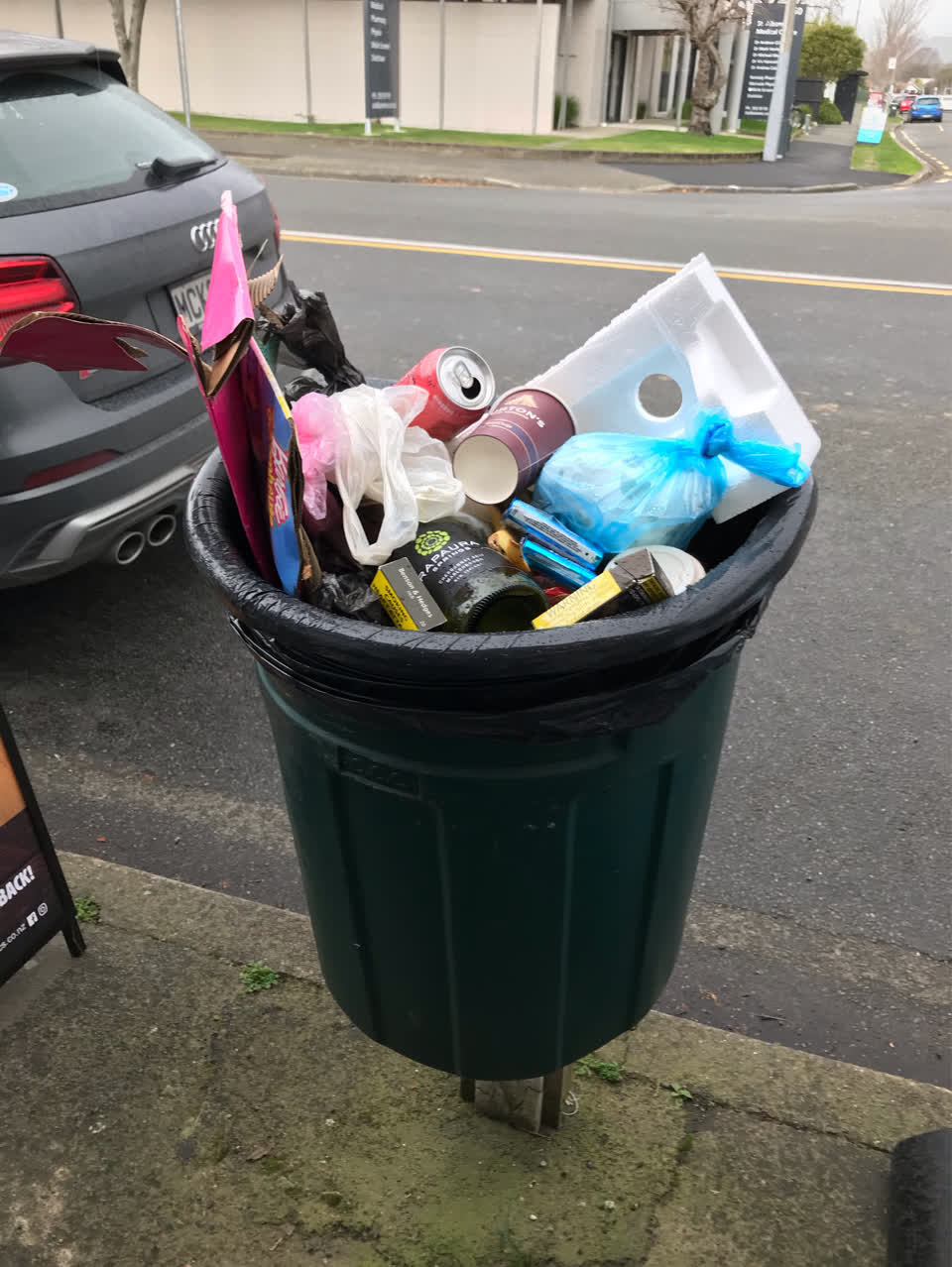 The photograph attached to this rubbish/recycling report