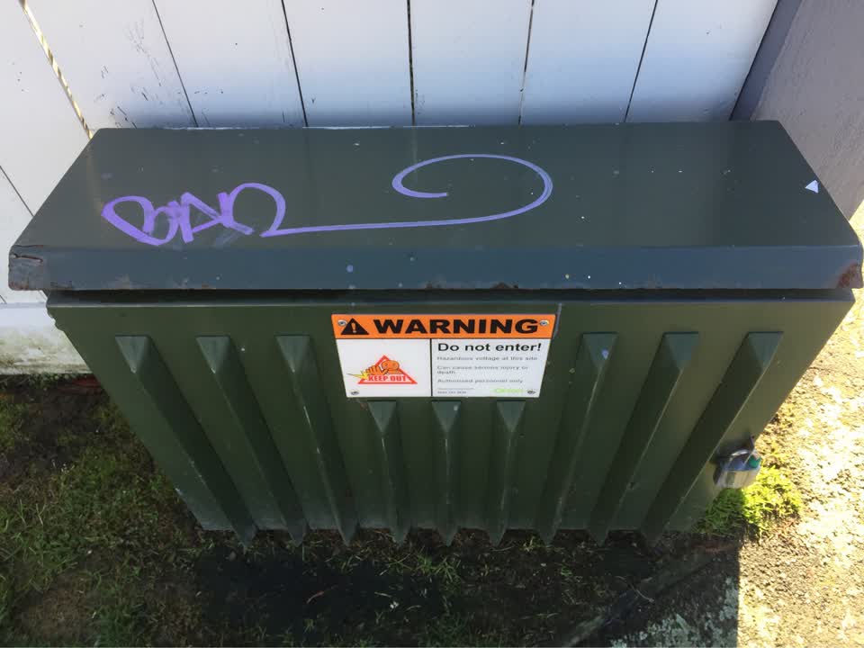 The photograph attached to this graffiti report