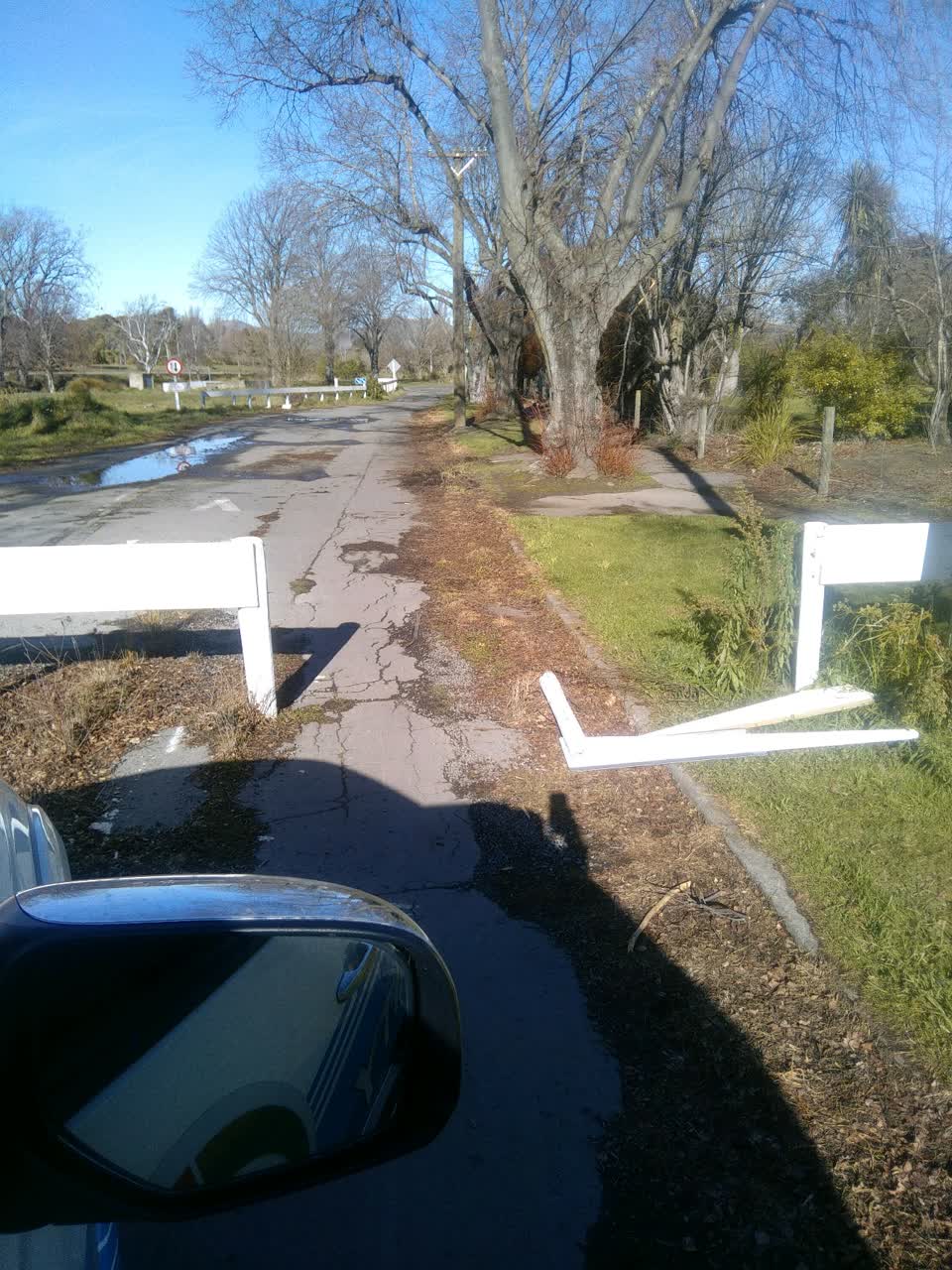 The photograph attached to this roading/streets report