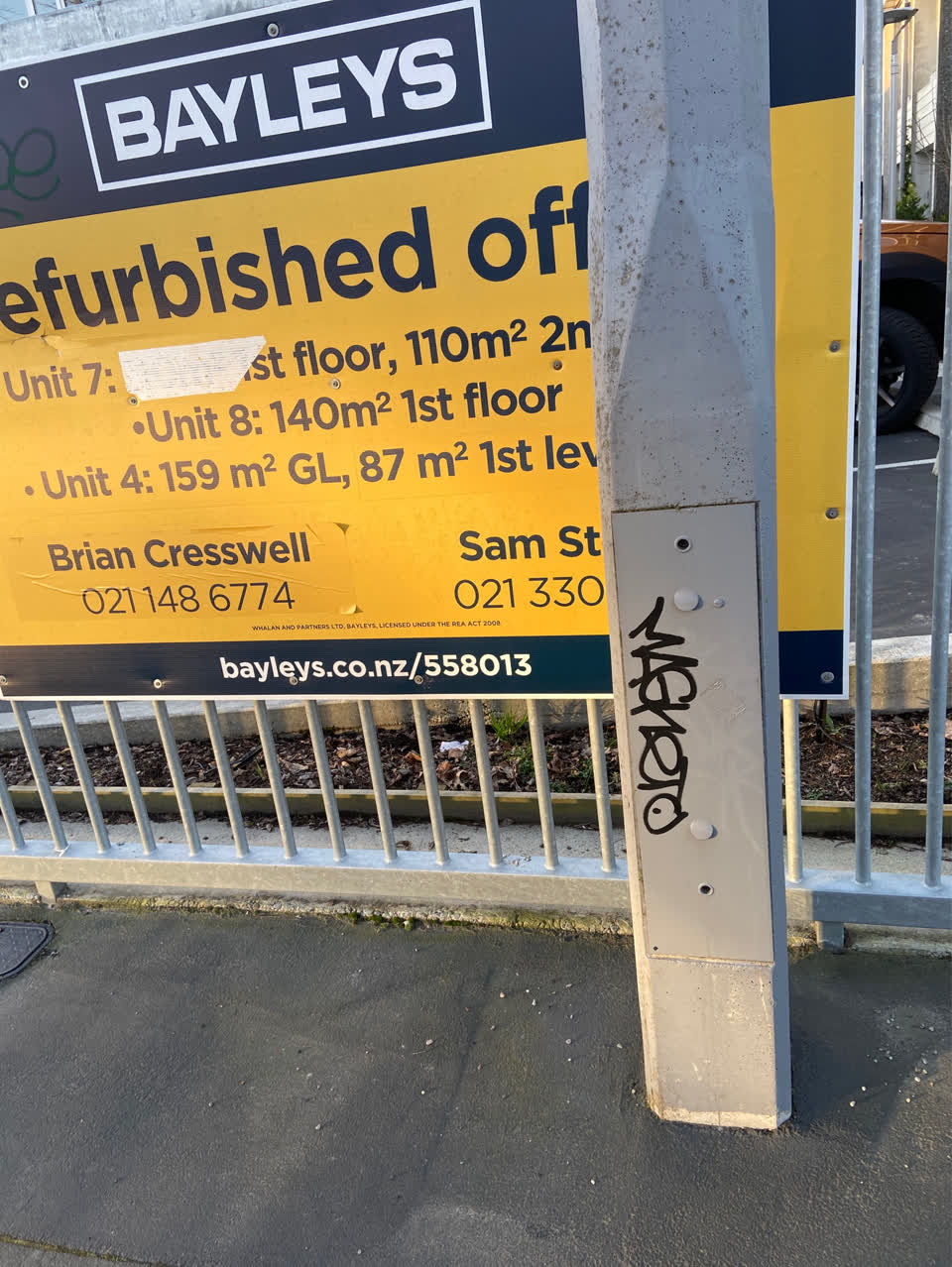 The photograph attached to this graffiti report