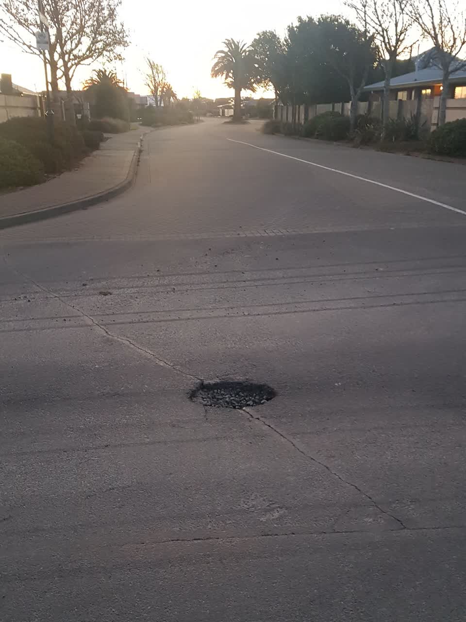 The photograph attached to this roading/streets report