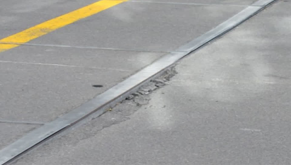 The photograph attached to this roading/streets report