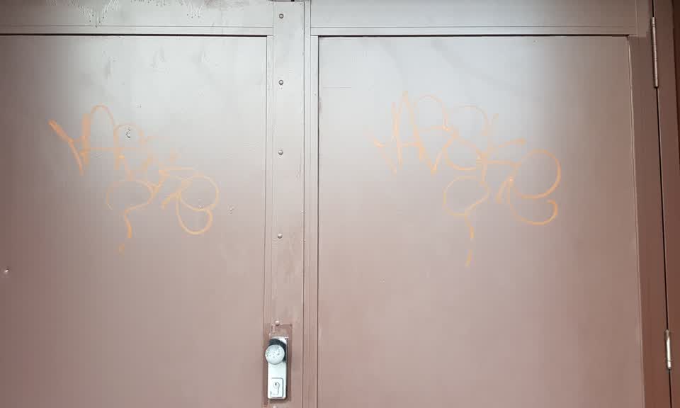 The photograph attached to this graffiti report