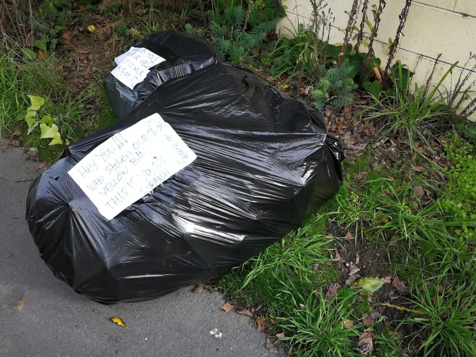 The photograph attached to this rubbish/recycling report