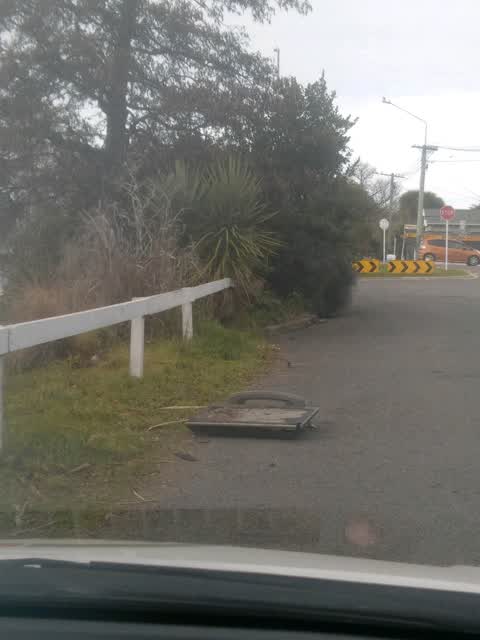 Rubbish/Recycling, a report photo