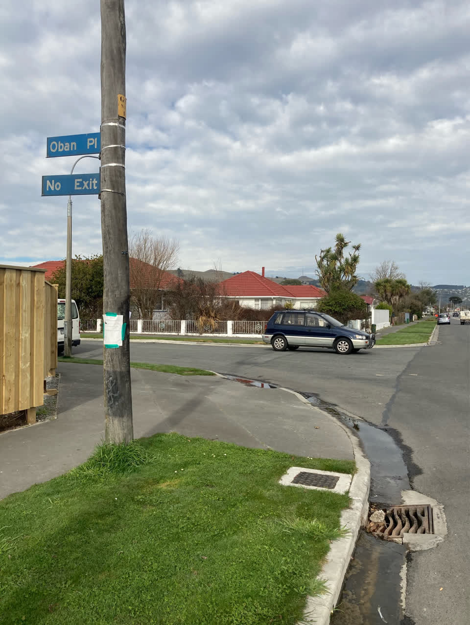 The photograph attached to this roading/streets report