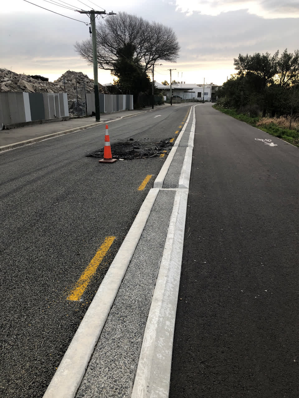 The photograph attached to this roading/streets report