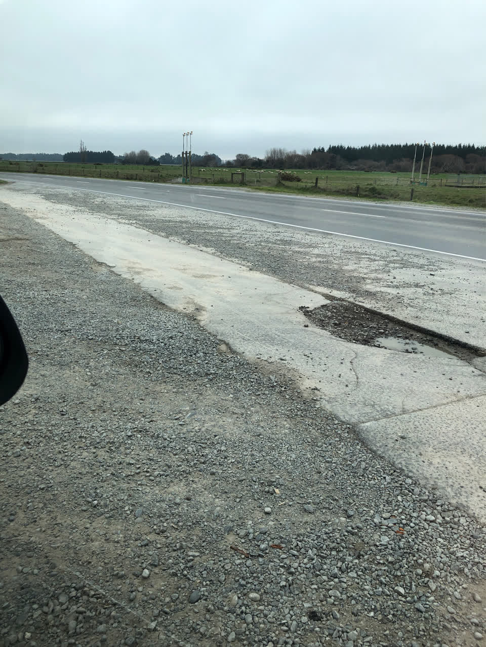 The photograph attached to this roading/streets report