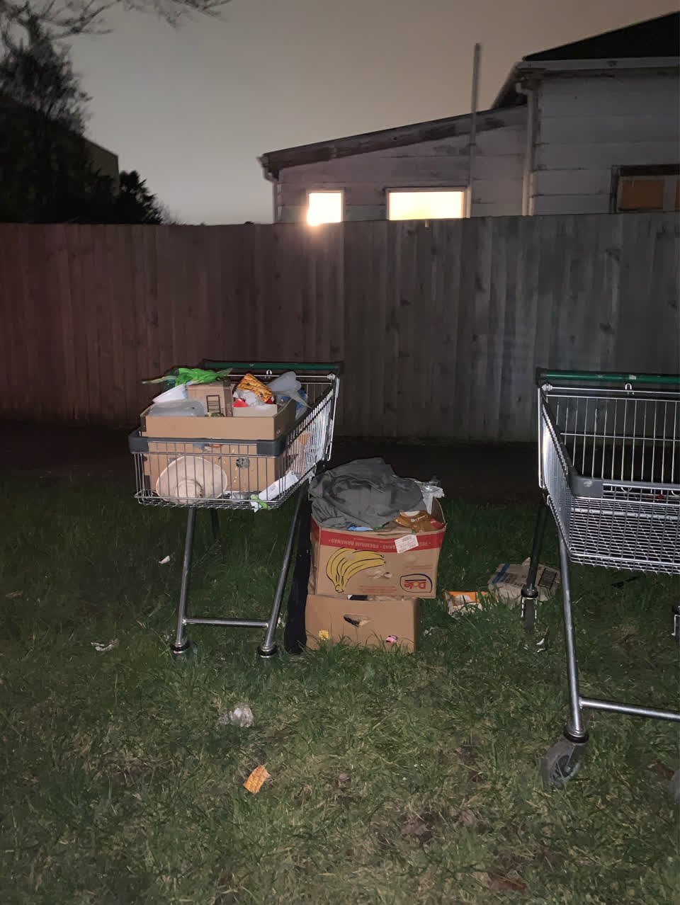 The photograph attached to this rubbish/recycling report
