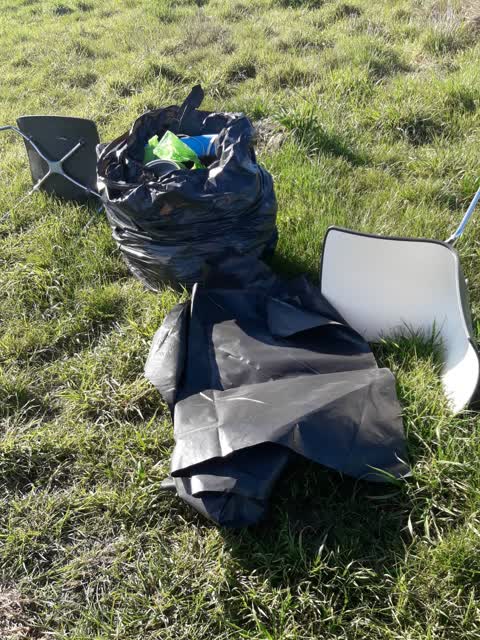 Rubbish/Recycling, a report photo