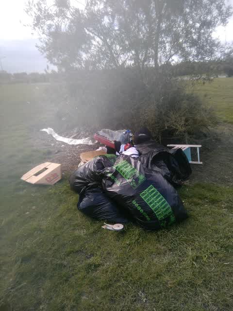 Rubbish/Recycling, a report photo
