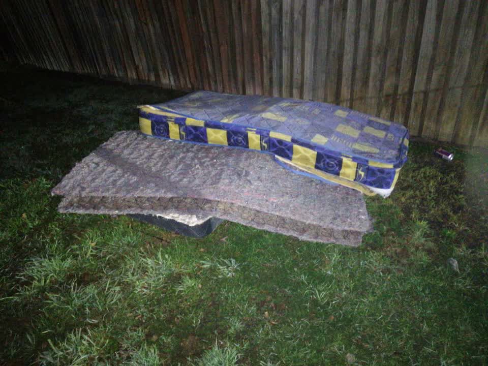 The photograph attached to this rubbish/recycling report
