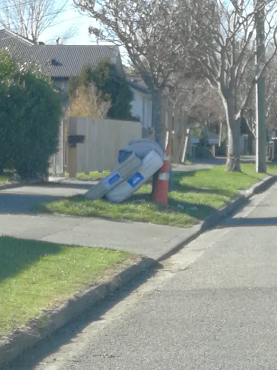 The photograph attached to this rubbish/recycling report