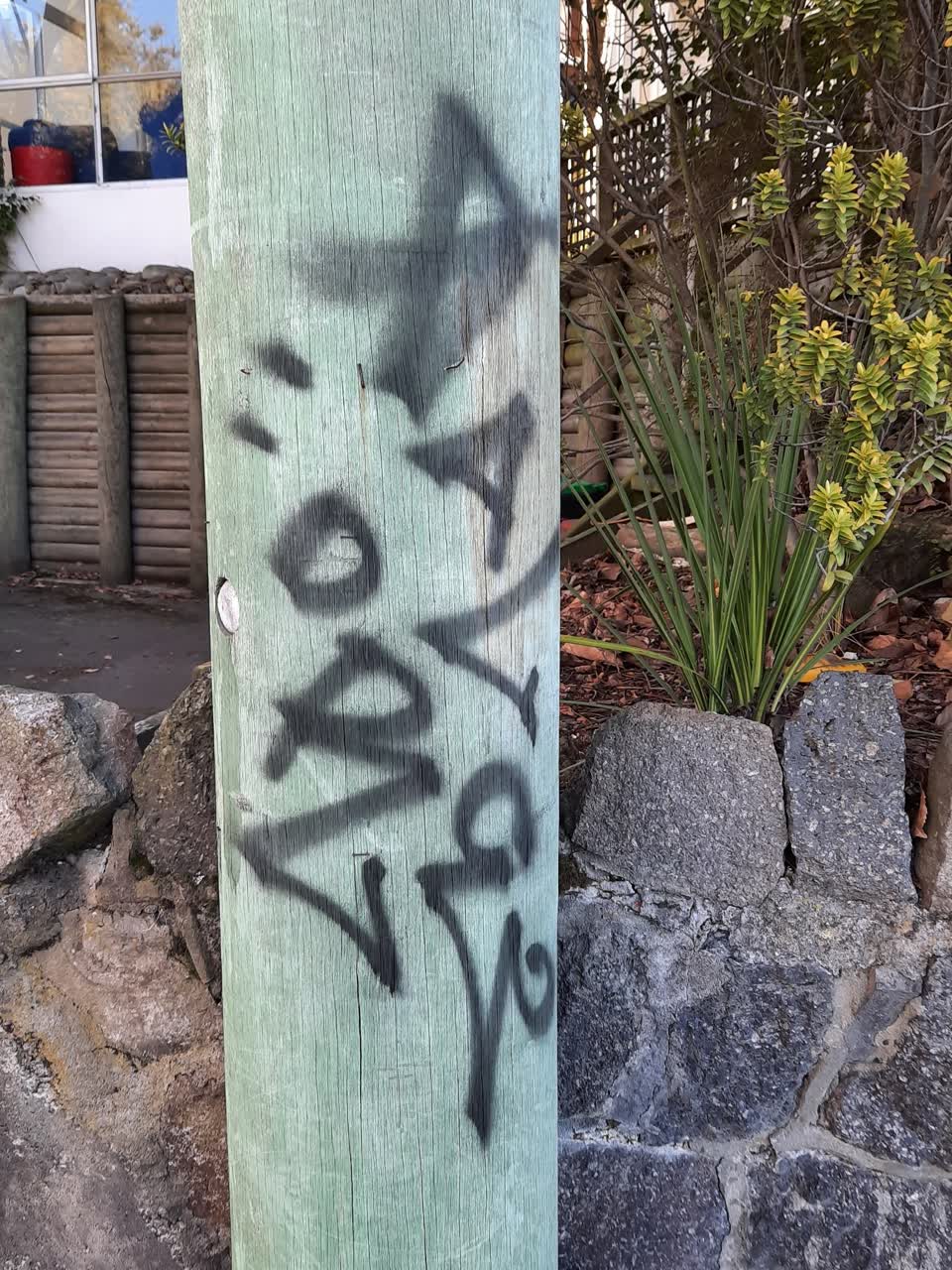 The photograph attached to this graffiti report