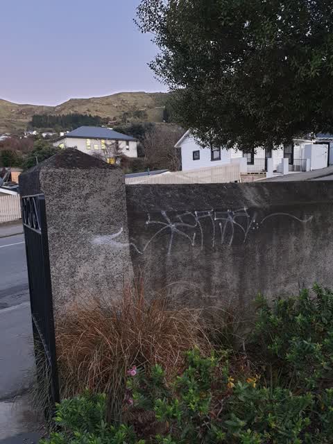 Graffiti, a report photo