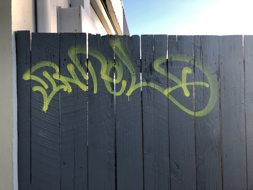 The photograph attached to this graffiti report