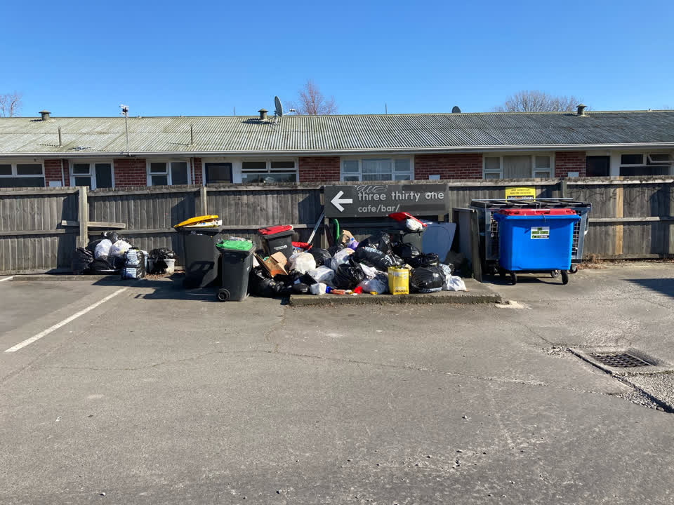 The photograph attached to this rubbish/recycling report