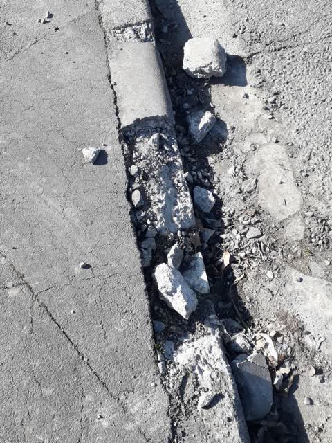 Roading/Streets, a report photo