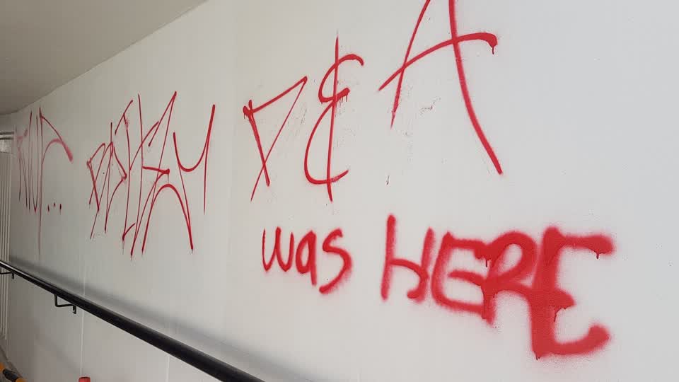 The photograph attached to this graffiti report