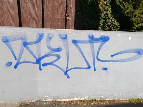 Graffiti, a report photo