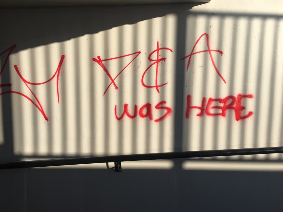 The photograph attached to this graffiti report