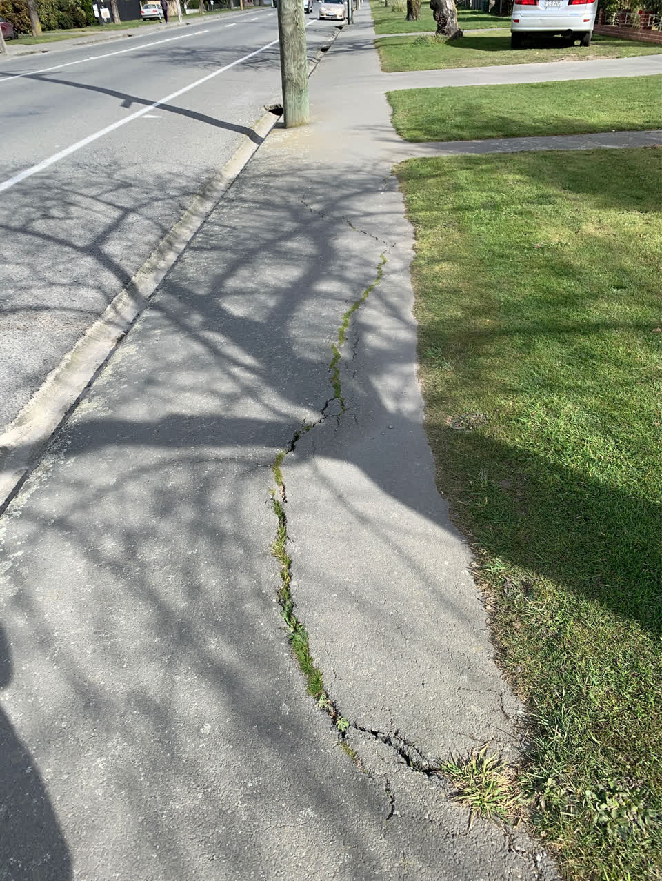 The photograph attached to this roading/streets report
