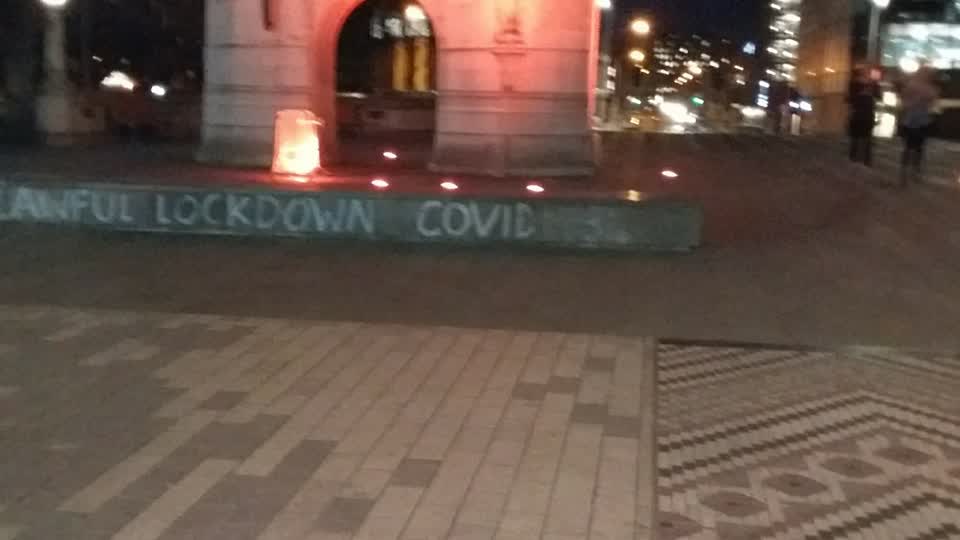 The photograph attached to this graffiti report