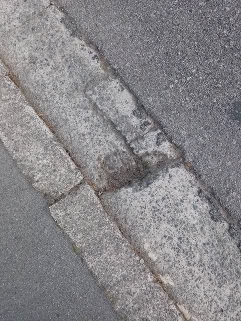 Roading/Streets, a report photo