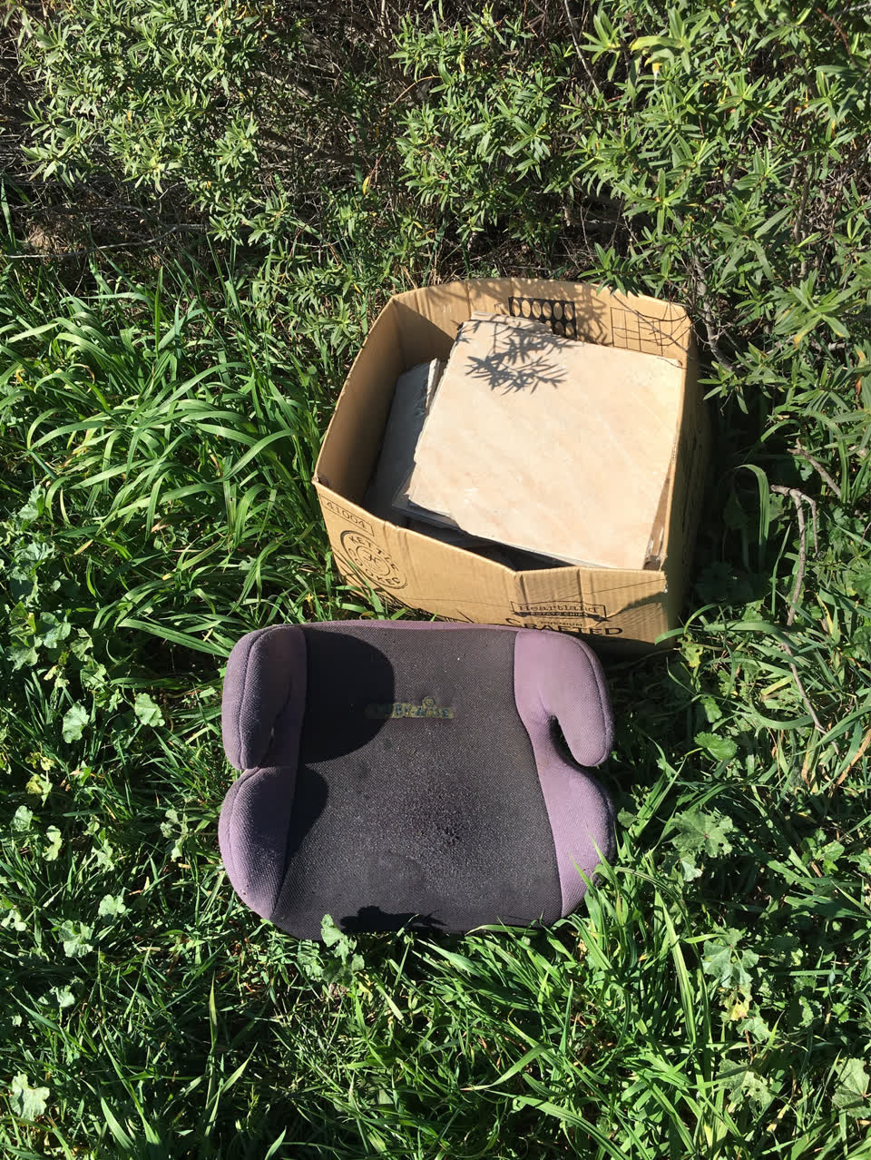 The photograph attached to this rubbish/recycling report