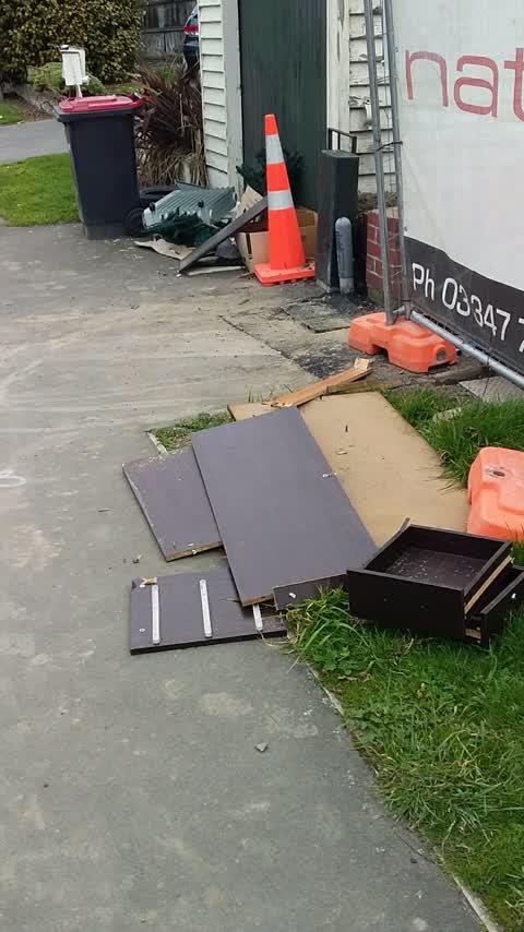 Rubbish/Recycling, a report photo