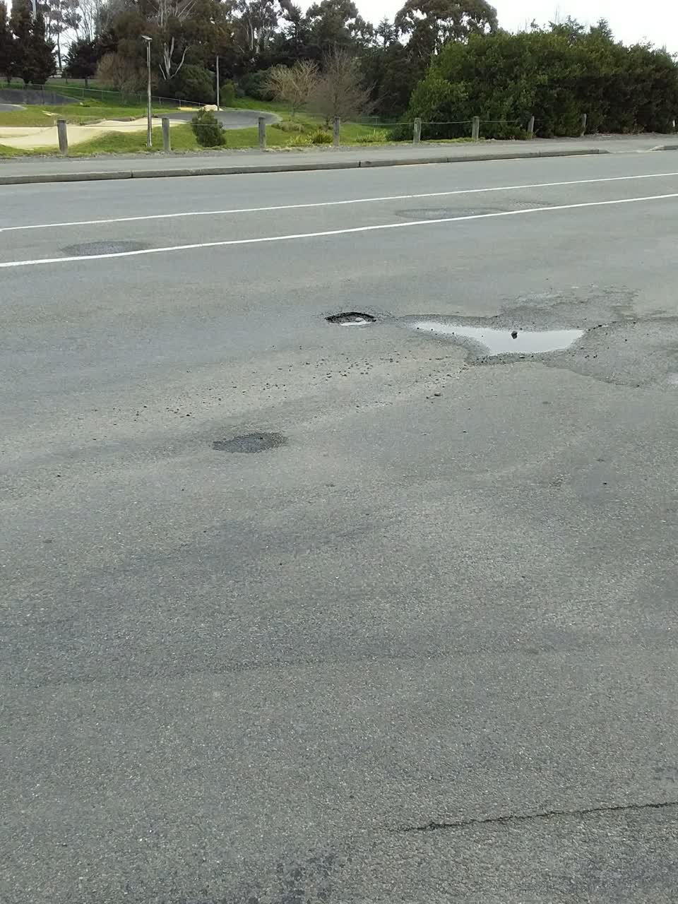 The photograph attached to this roading/streets report