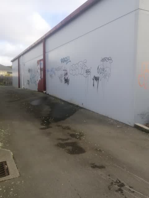 Graffiti, a report photo