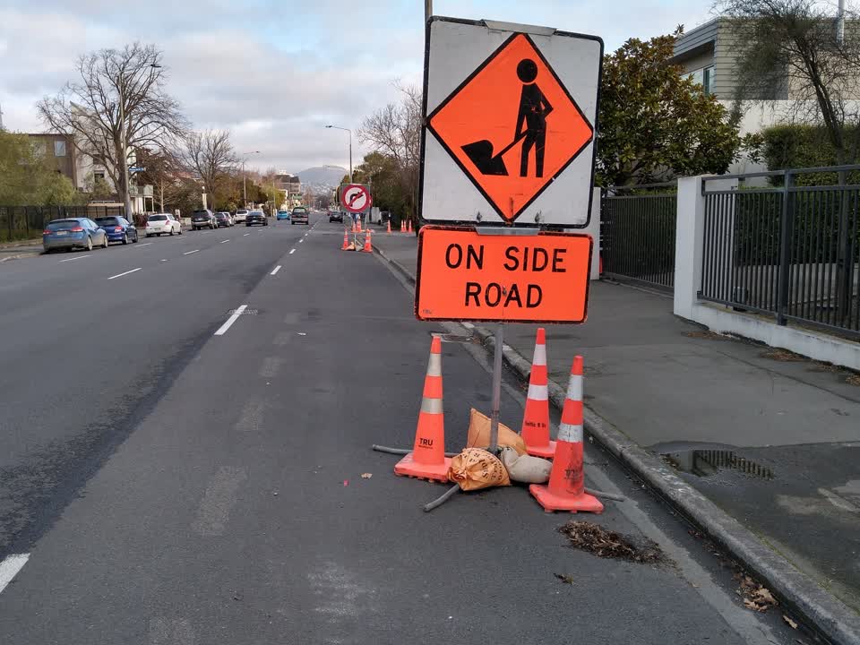 The photograph attached to this roading/streets report