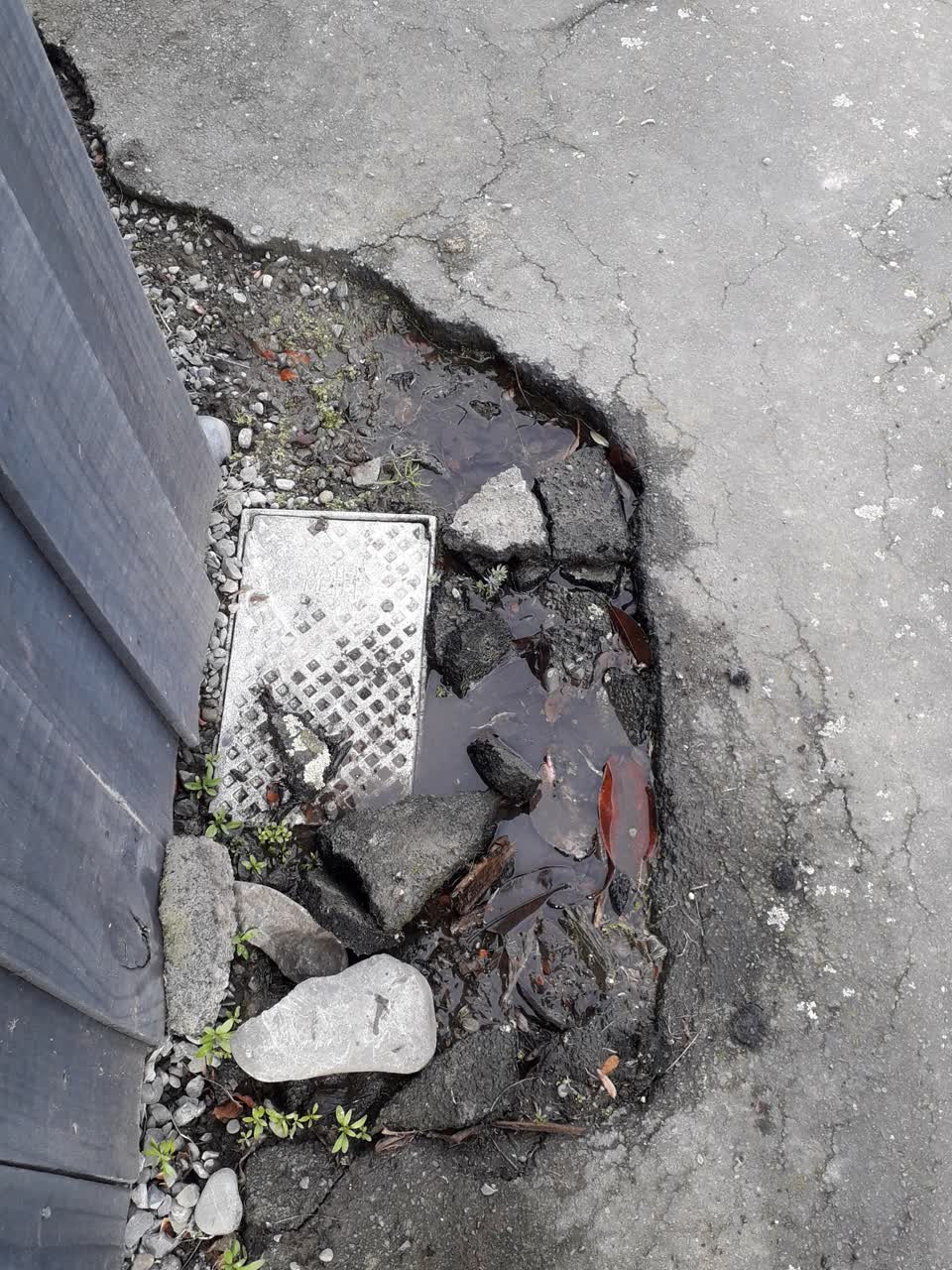 The photograph attached to this water supply report
