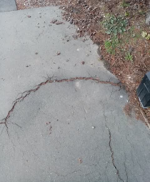 Roading/Streets, a report photo