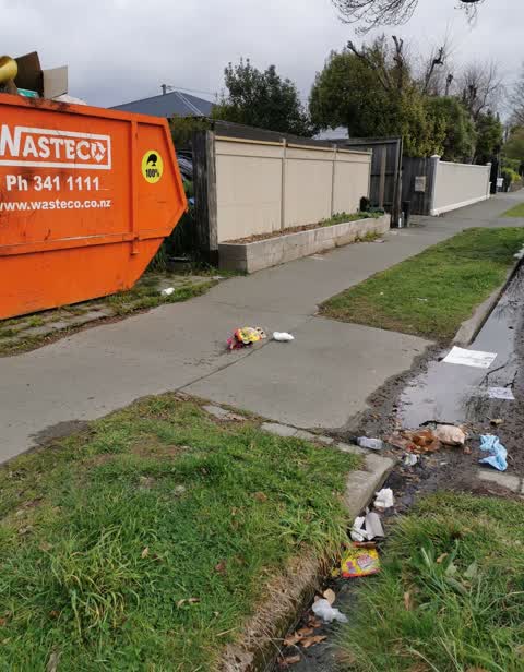 Rubbish/Recycling, a report photo