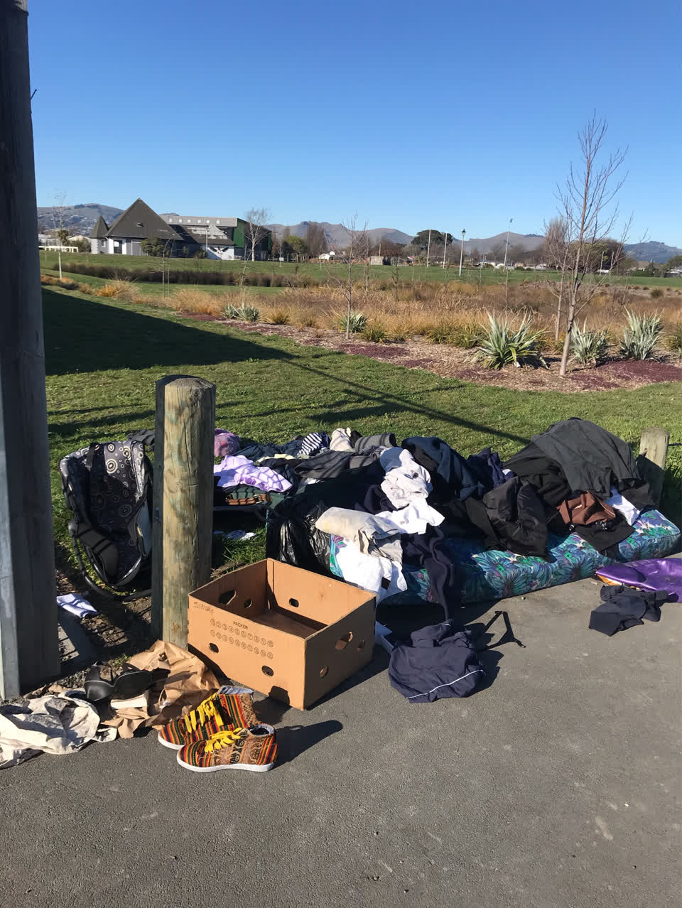The photograph attached to this rubbish/recycling report