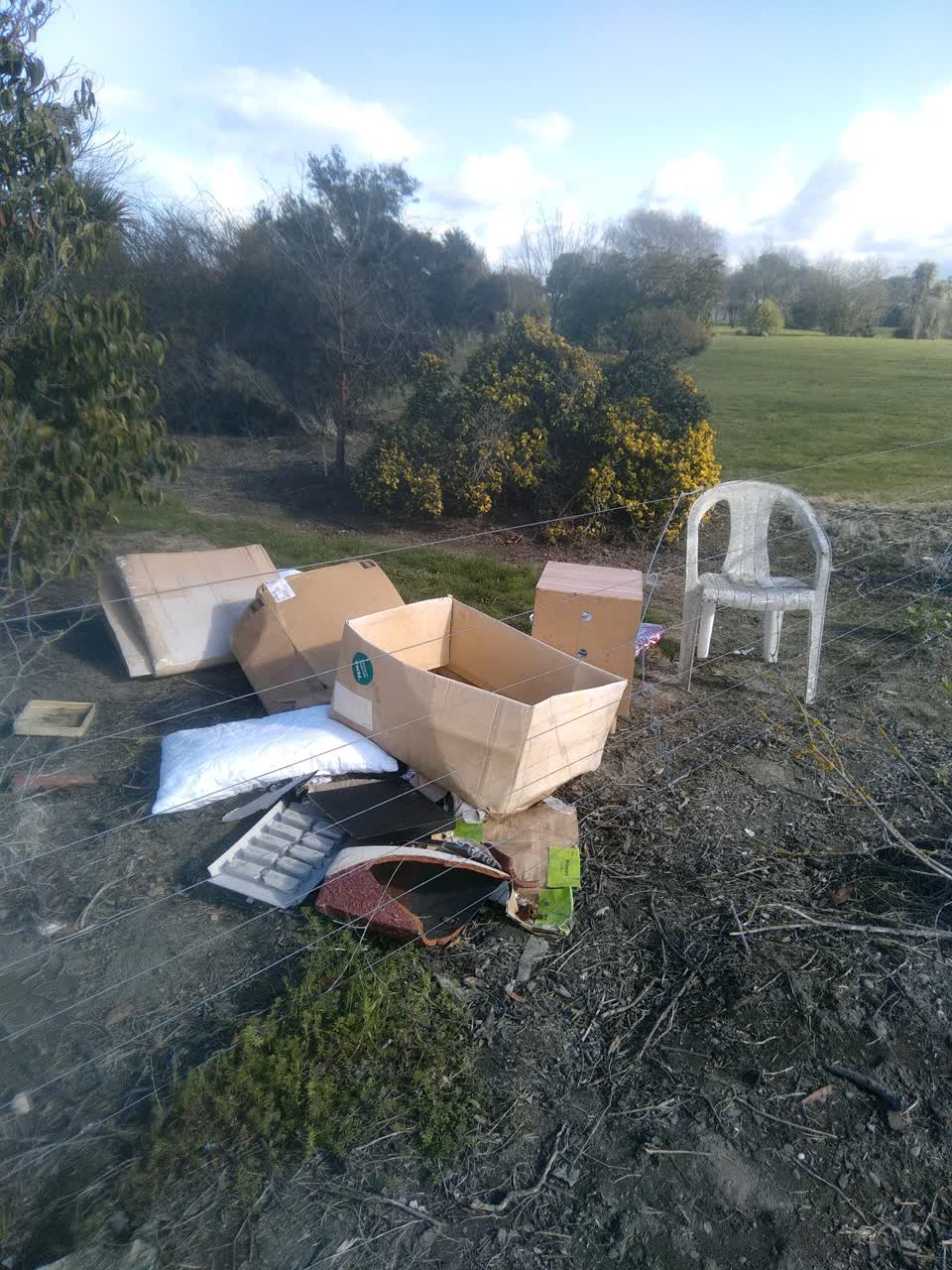 The photograph attached to this rubbish/recycling report