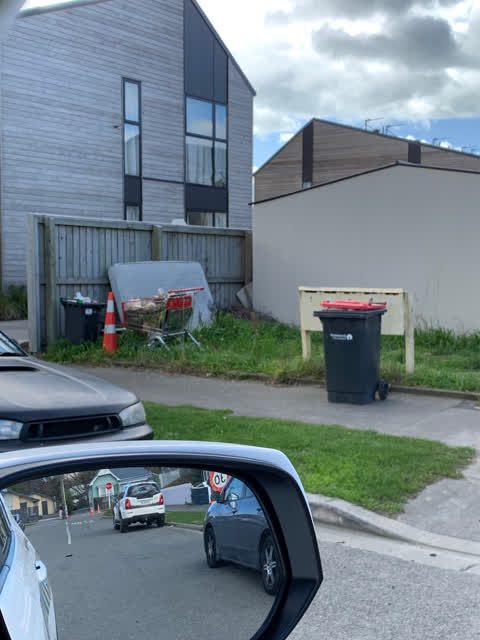 Rubbish/Recycling, a report photo