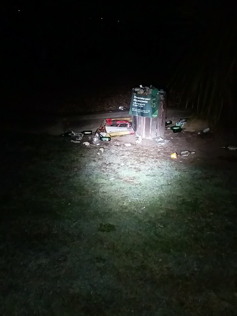 The photograph attached to this rubbish/recycling report