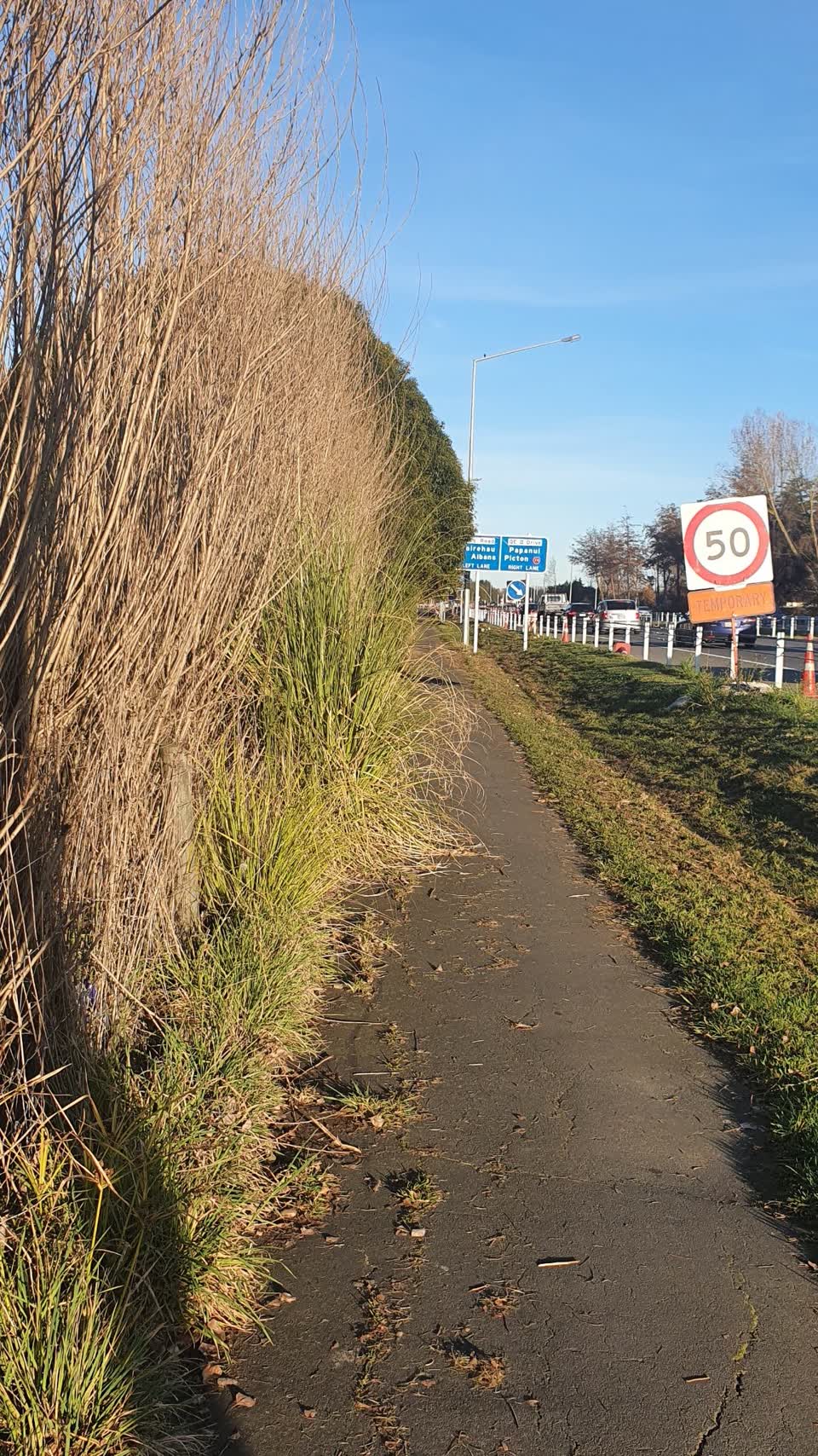 The photograph attached to this roading/streets report