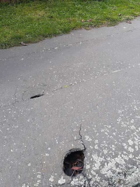 Roading/Streets, a report photo