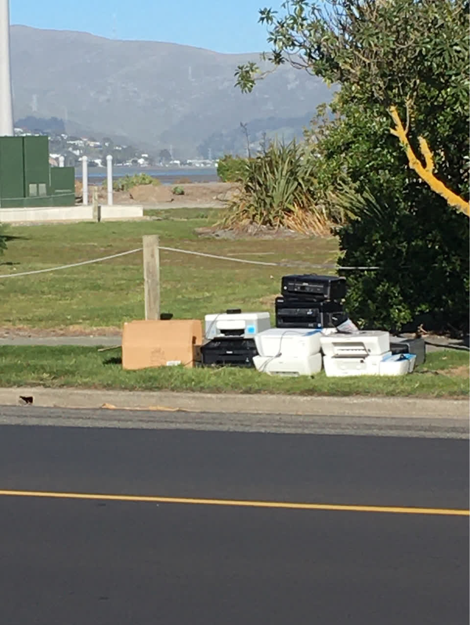 The photograph attached to this rubbish/recycling report
