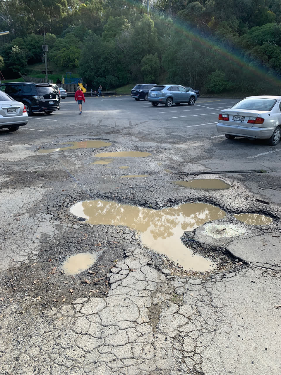 The photograph attached to this roading/streets report