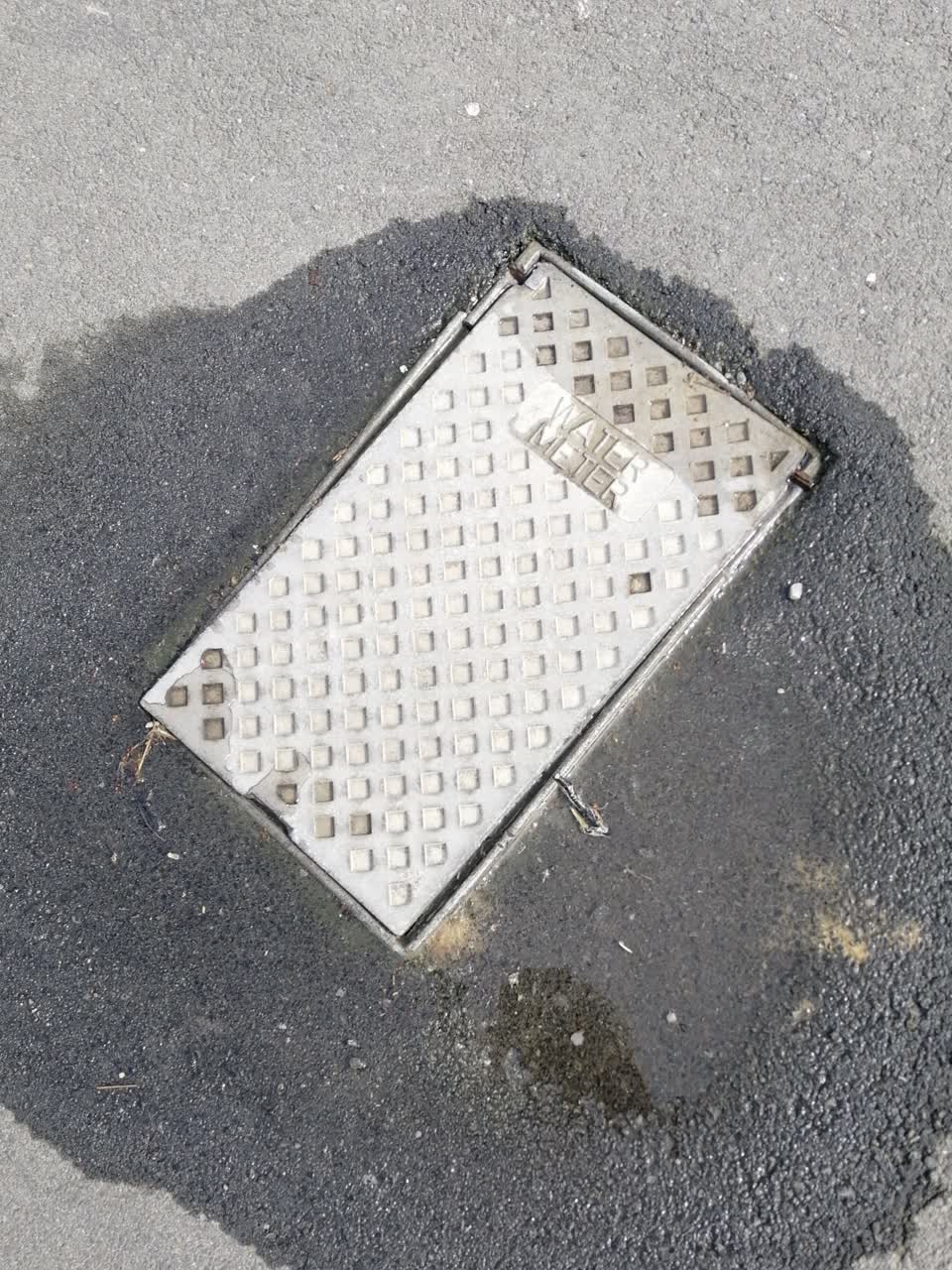 The photograph attached to this water supply report