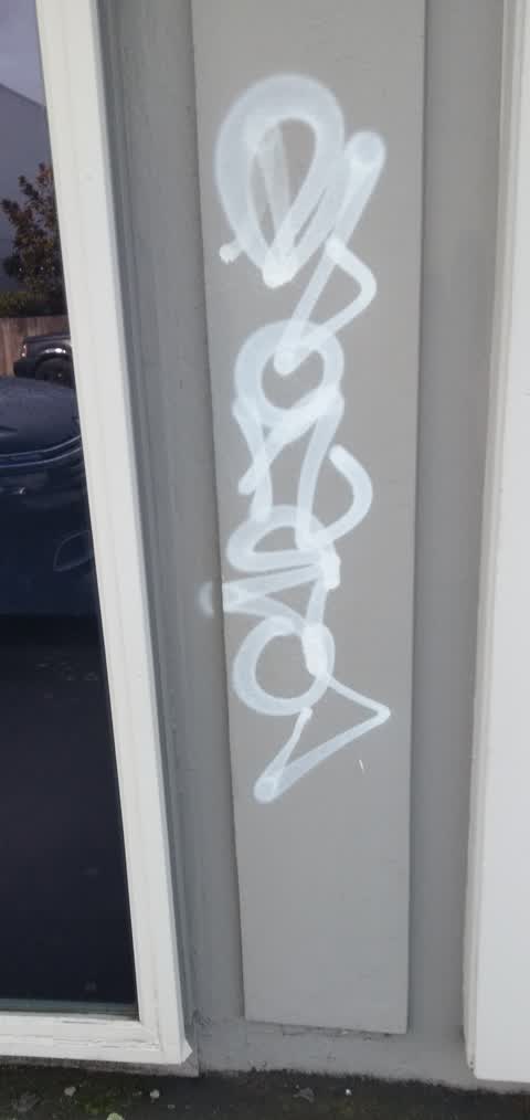 Graffiti, a report photo