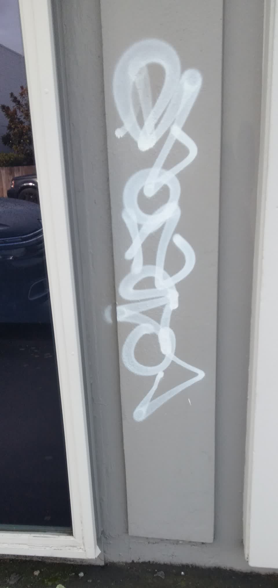 The photograph attached to this graffiti report