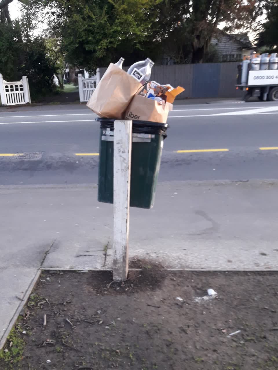 The photograph attached to this rubbish/recycling report
