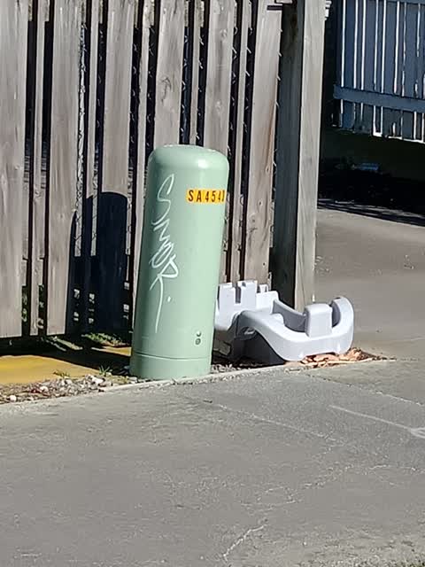 Graffiti, a report photo