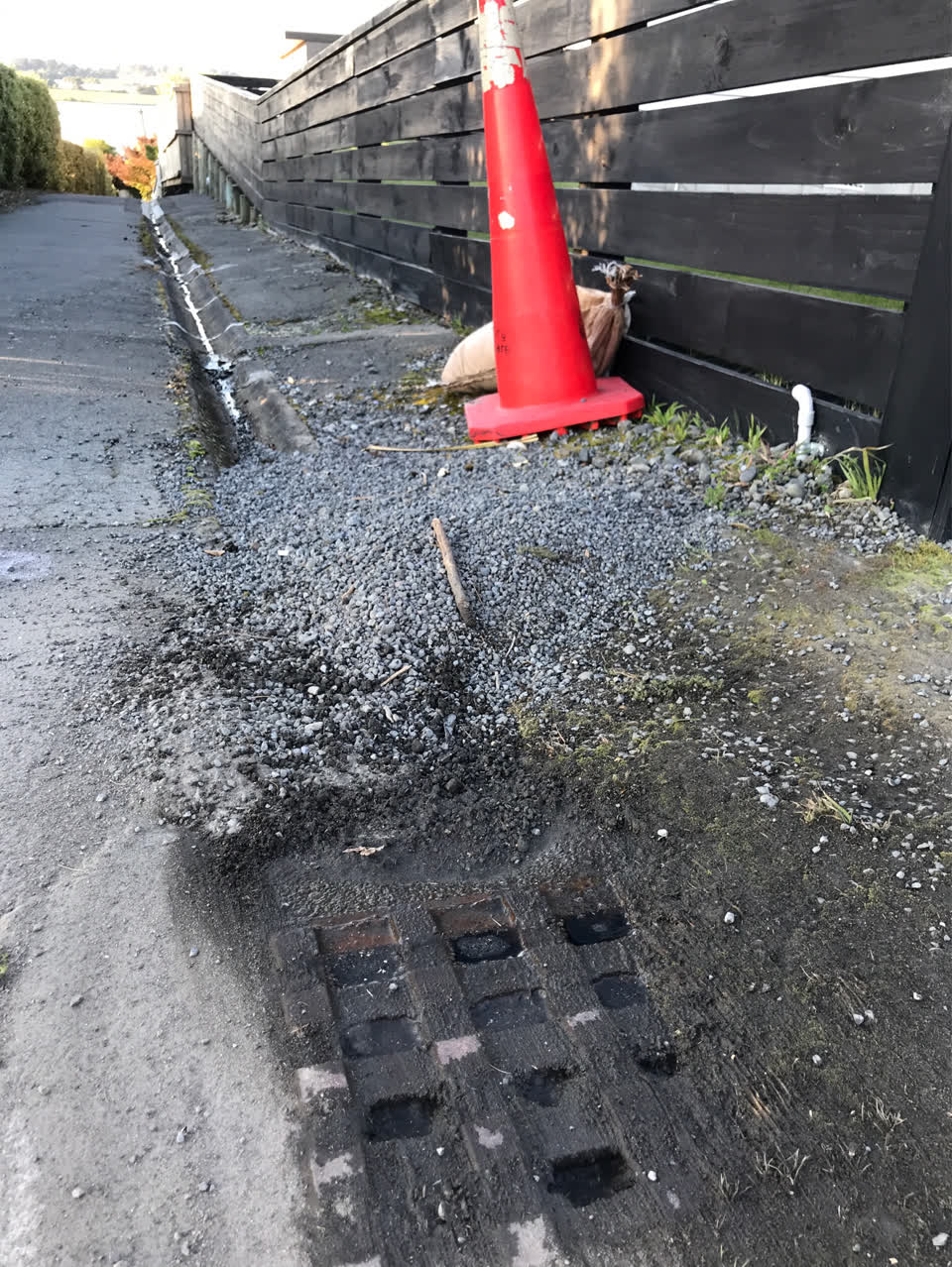 The photograph attached to this roading/streets report